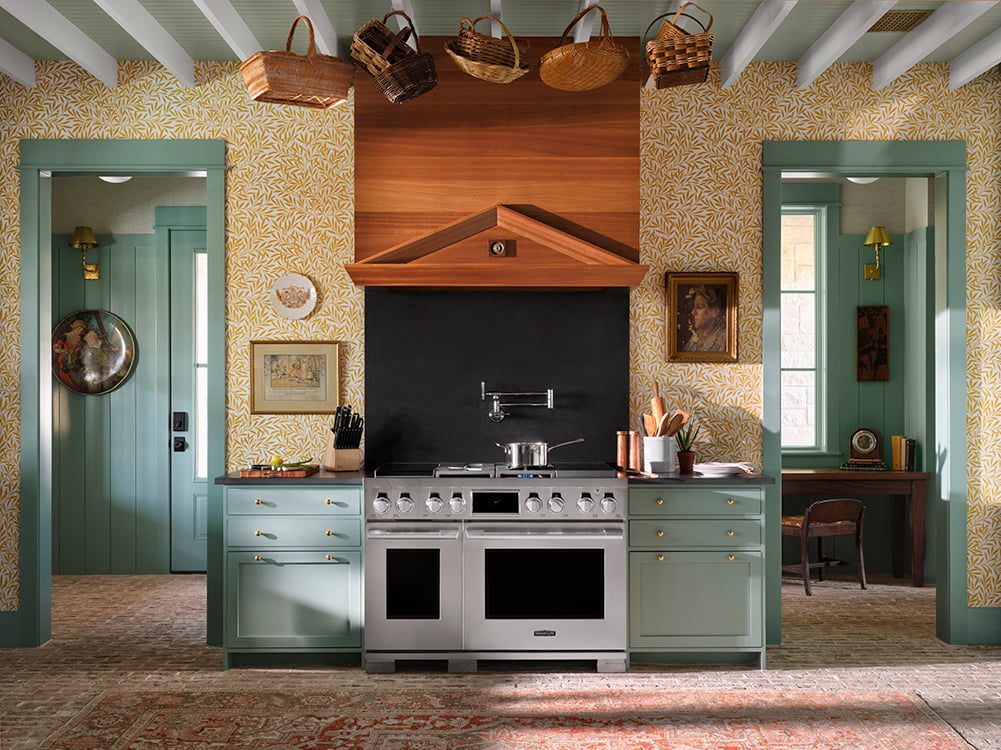 La&nbsp;cuisinière professionnelle biénergie SKS de 48 po